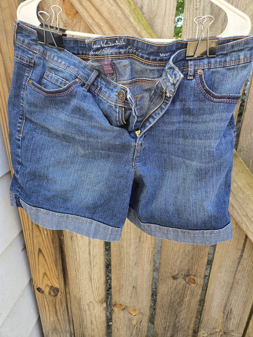 Gloria Vanderbilt Blue Cuffed Denim Shorts